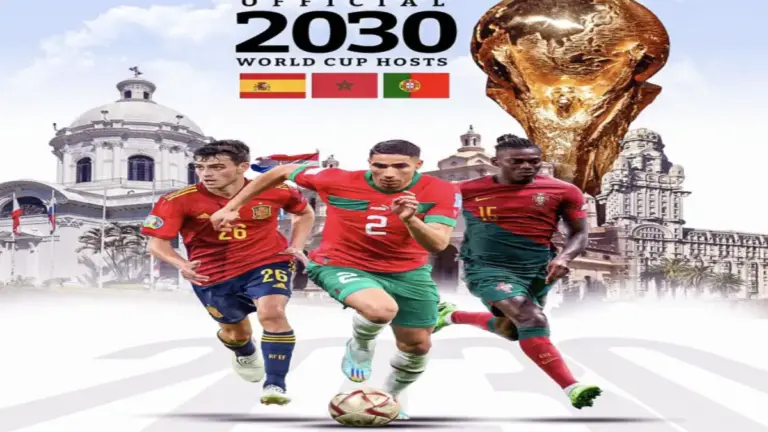 Zoco marroquí decorado para el Mundial 2030 con banderas y ambiente festivo
